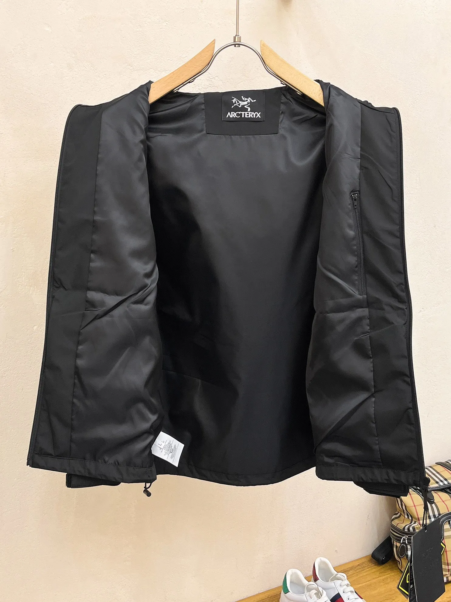 Same Style， ， 2026 New Arrival ， Original Premium Breathable ， ， ， Quality。 ， Sizes：M～3XL，
